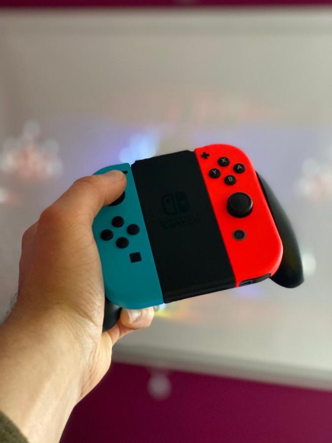 Capsule Groovy-Jacuzzi-Sauna-Billard-Netflix- Nintendo Switch & Jeux Mons  Exterior foto